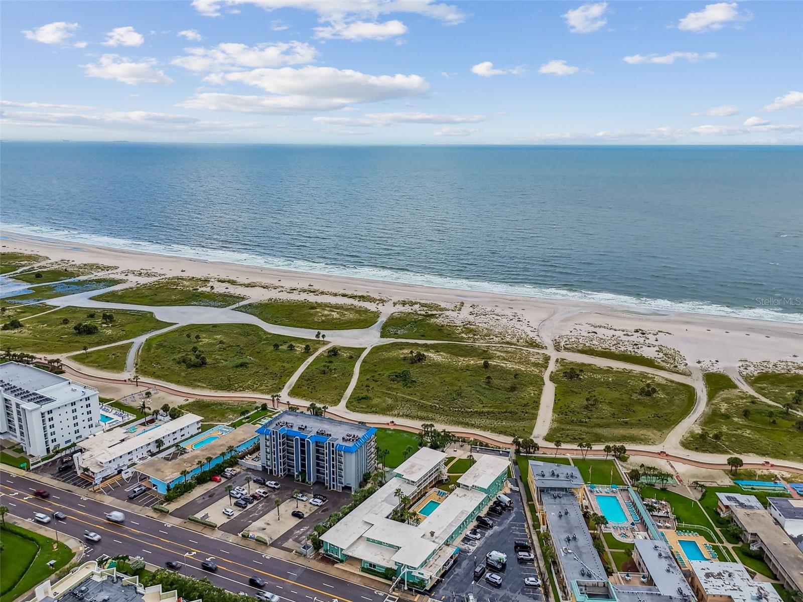 Image 32 of 35 For 11730 Gulf Boulevard 32