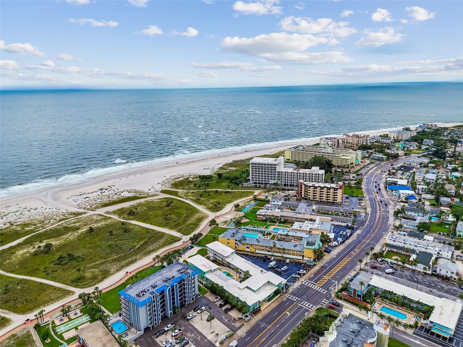 Image 35 of 35 For 11730 Gulf Boulevard 32