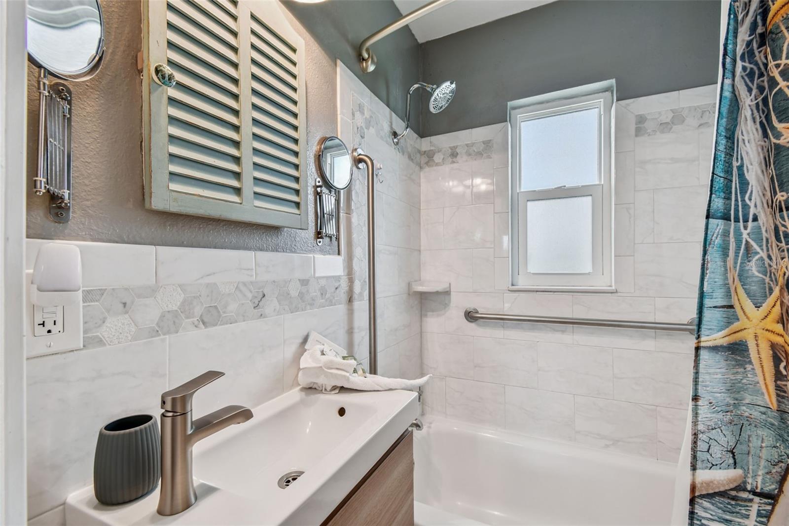 Image 4 of 35 For 11730 Gulf Boulevard 32
