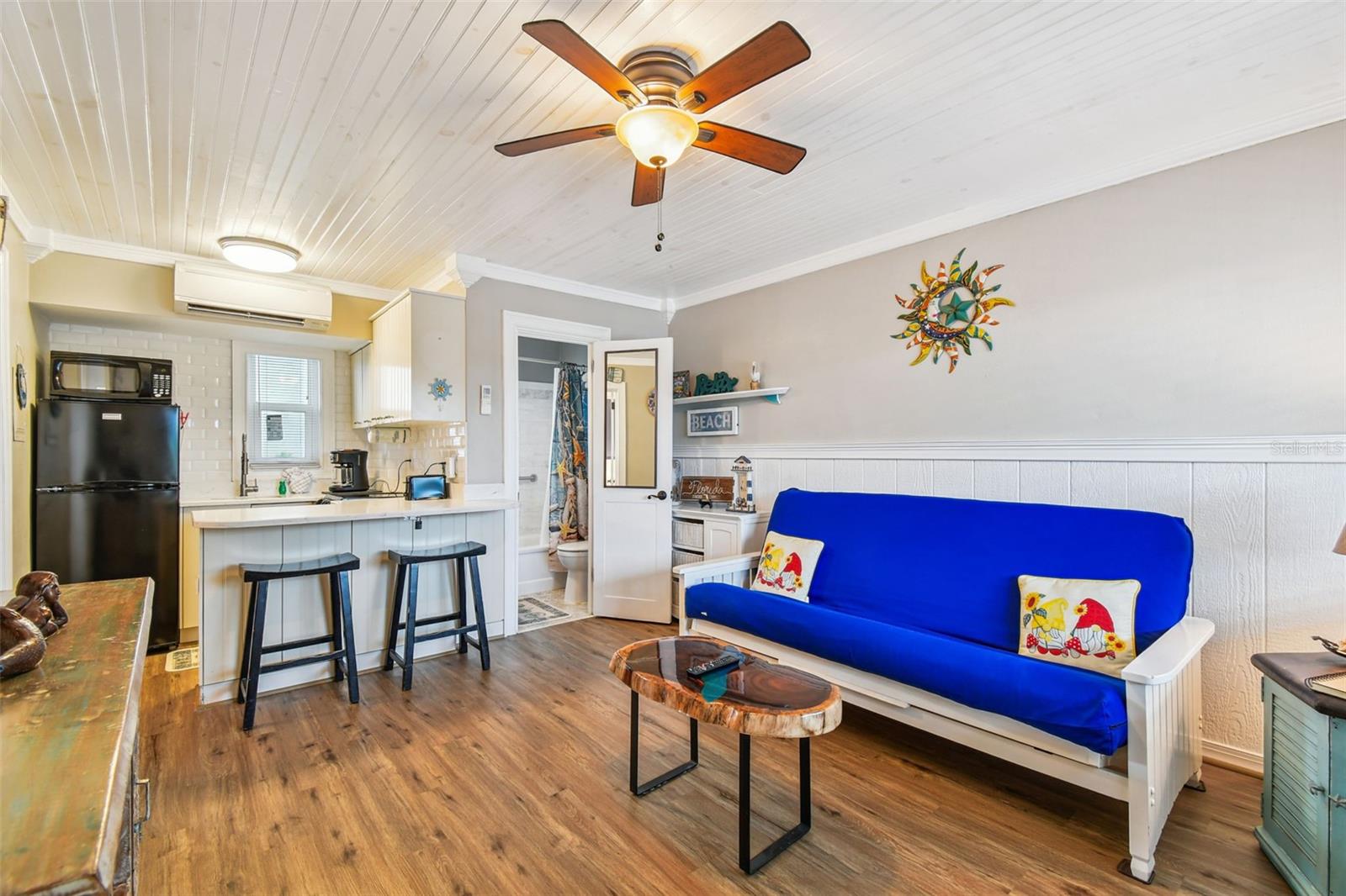 Image 5 of 35 For 11730 Gulf Boulevard 32
