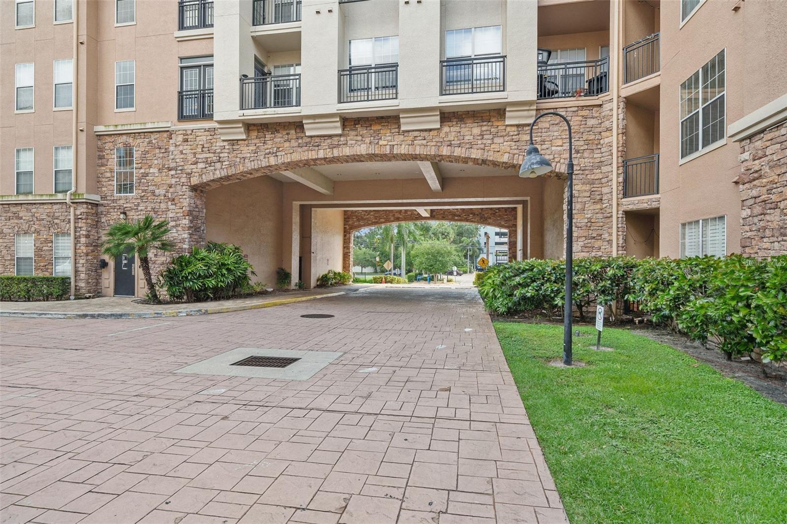 Image 22 of 25 For 4221 Spruce Street 2423