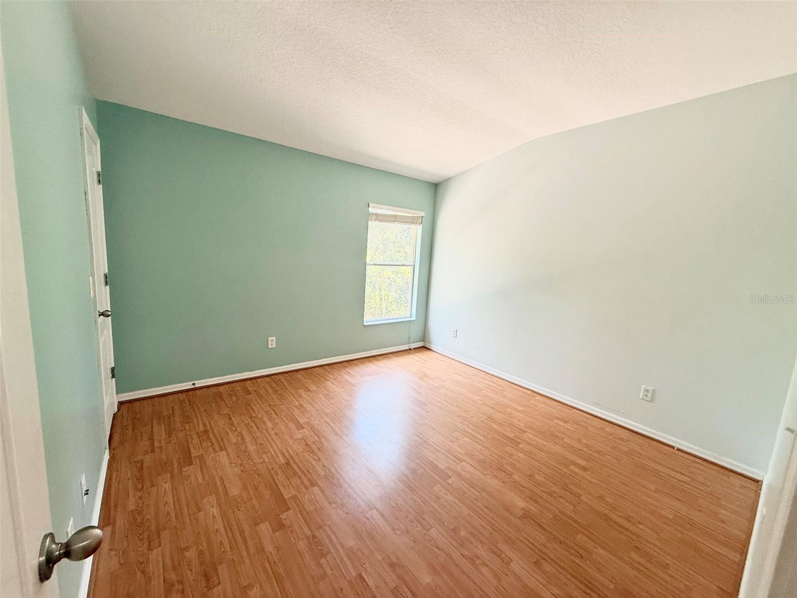 Image 10 of 35 For 15922 Fishhawk Creek Lane