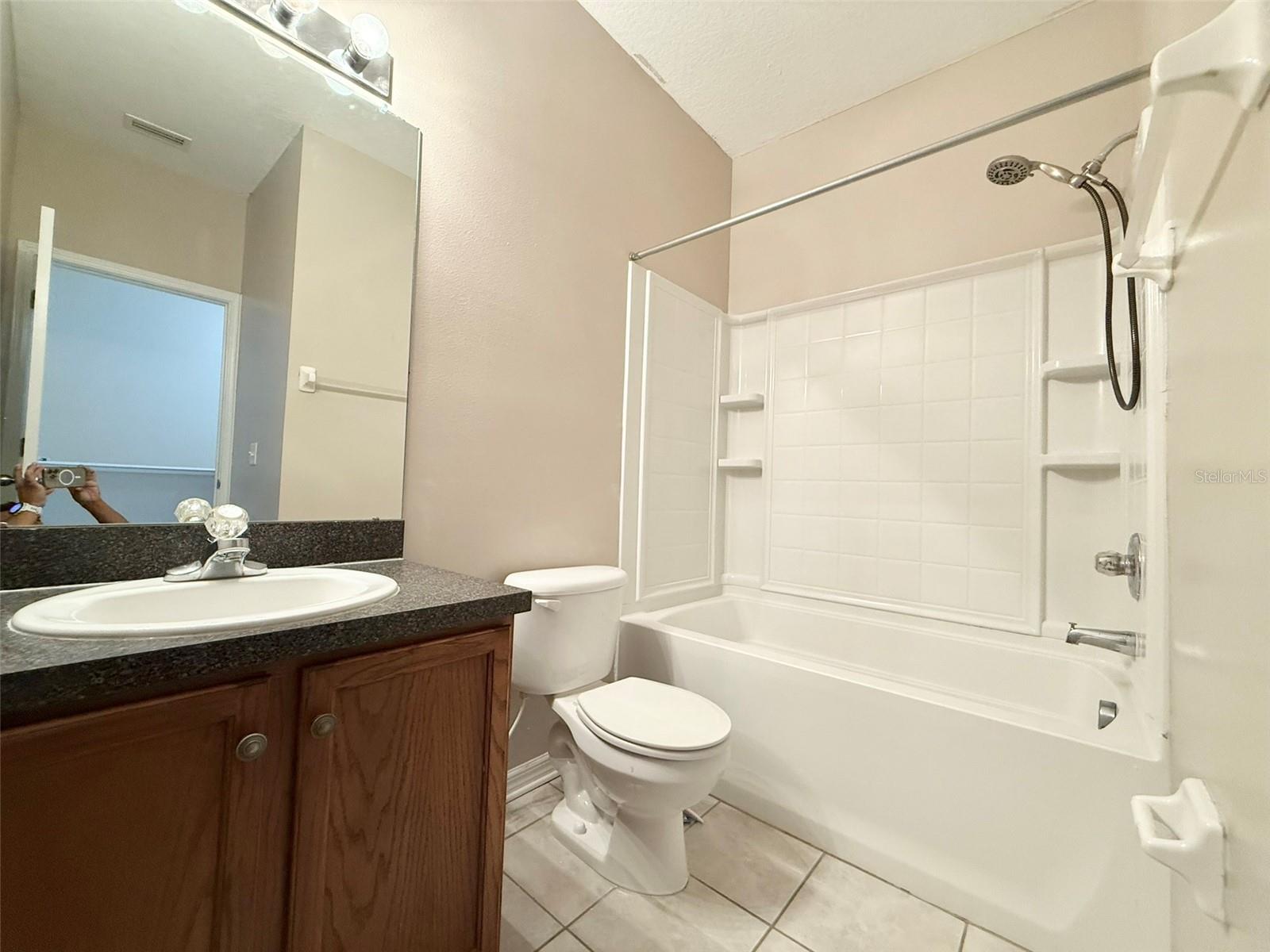 Image 12 of 35 For 15922 Fishhawk Creek Lane