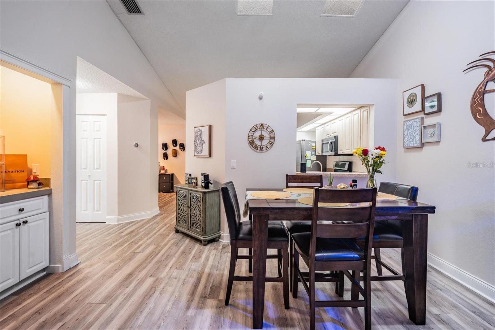 Image 10 of 43 For 2460 Alhambra Street
