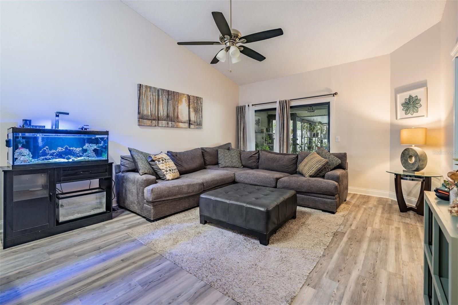 Image 12 of 43 For 2460 Alhambra Street