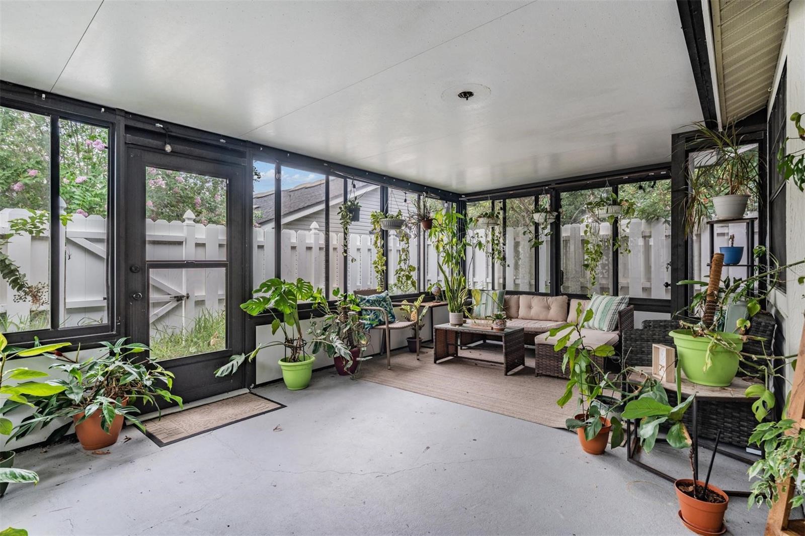 Image 30 of 43 For 2460 Alhambra Street