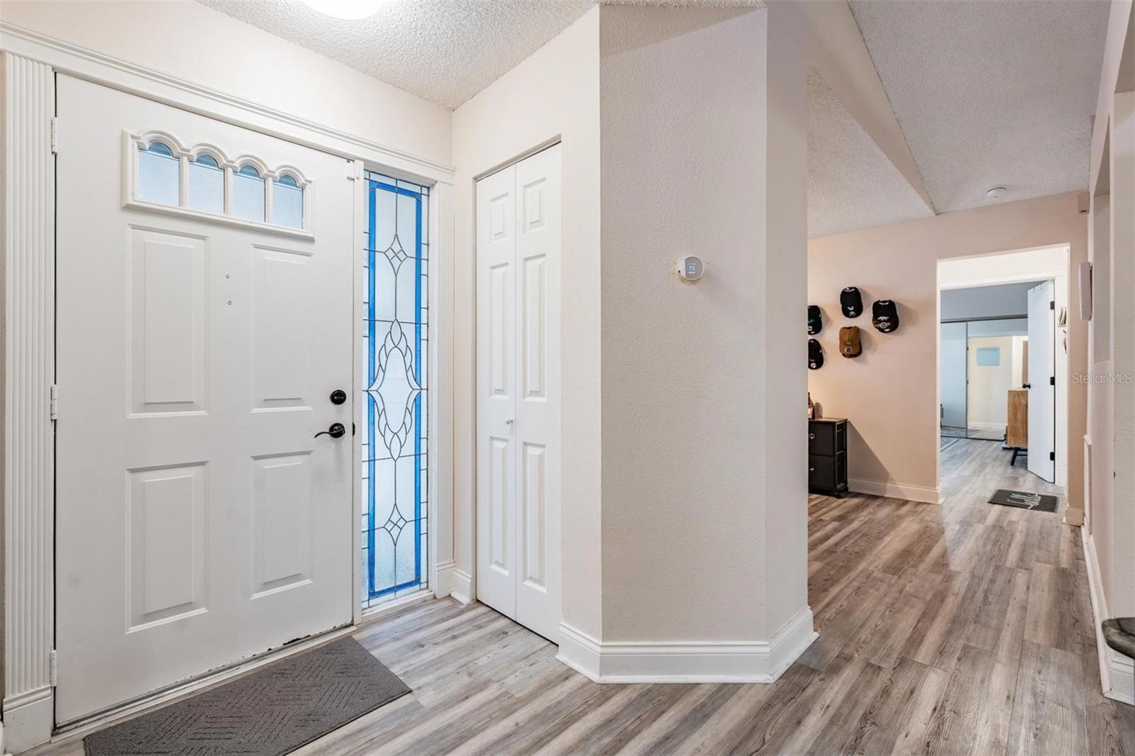 Image 6 of 43 For 2460 Alhambra Street