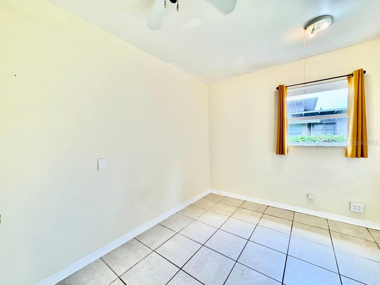 Image 13 of 29 For 5209 10th Avenue S