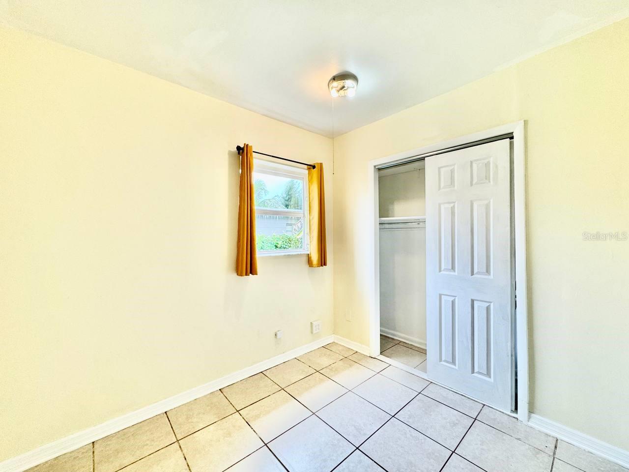 Image 15 of 29 For 5209 10th Avenue S