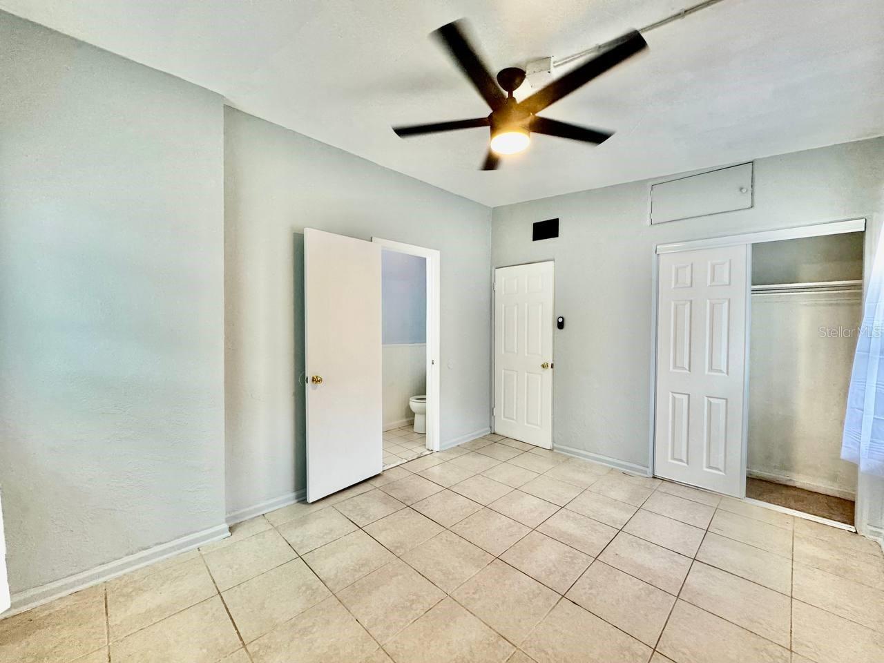 Image 21 of 29 For 5209 10th Avenue S