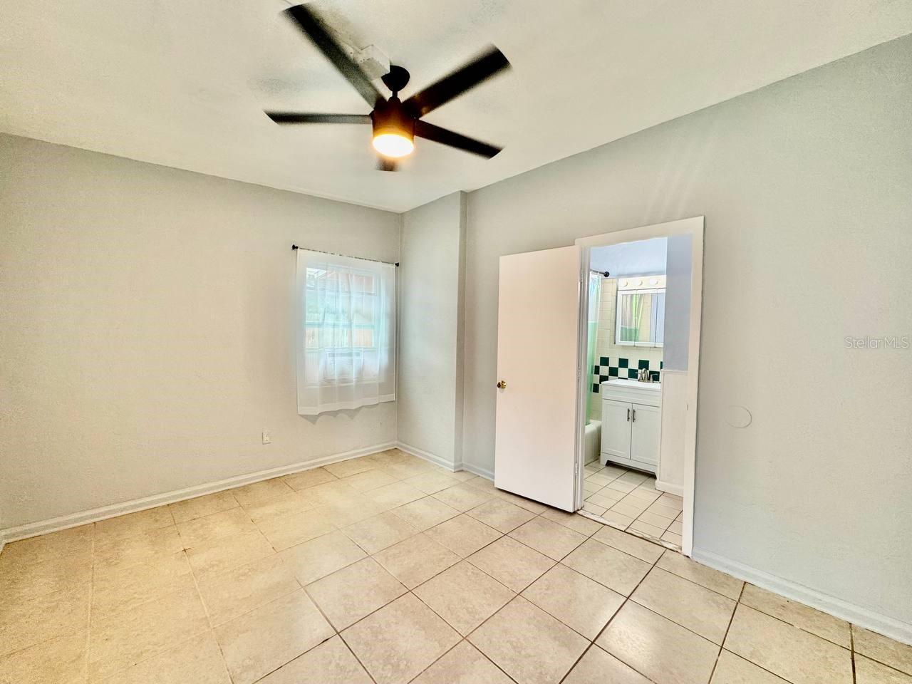 Image 22 of 29 For 5209 10th Avenue S