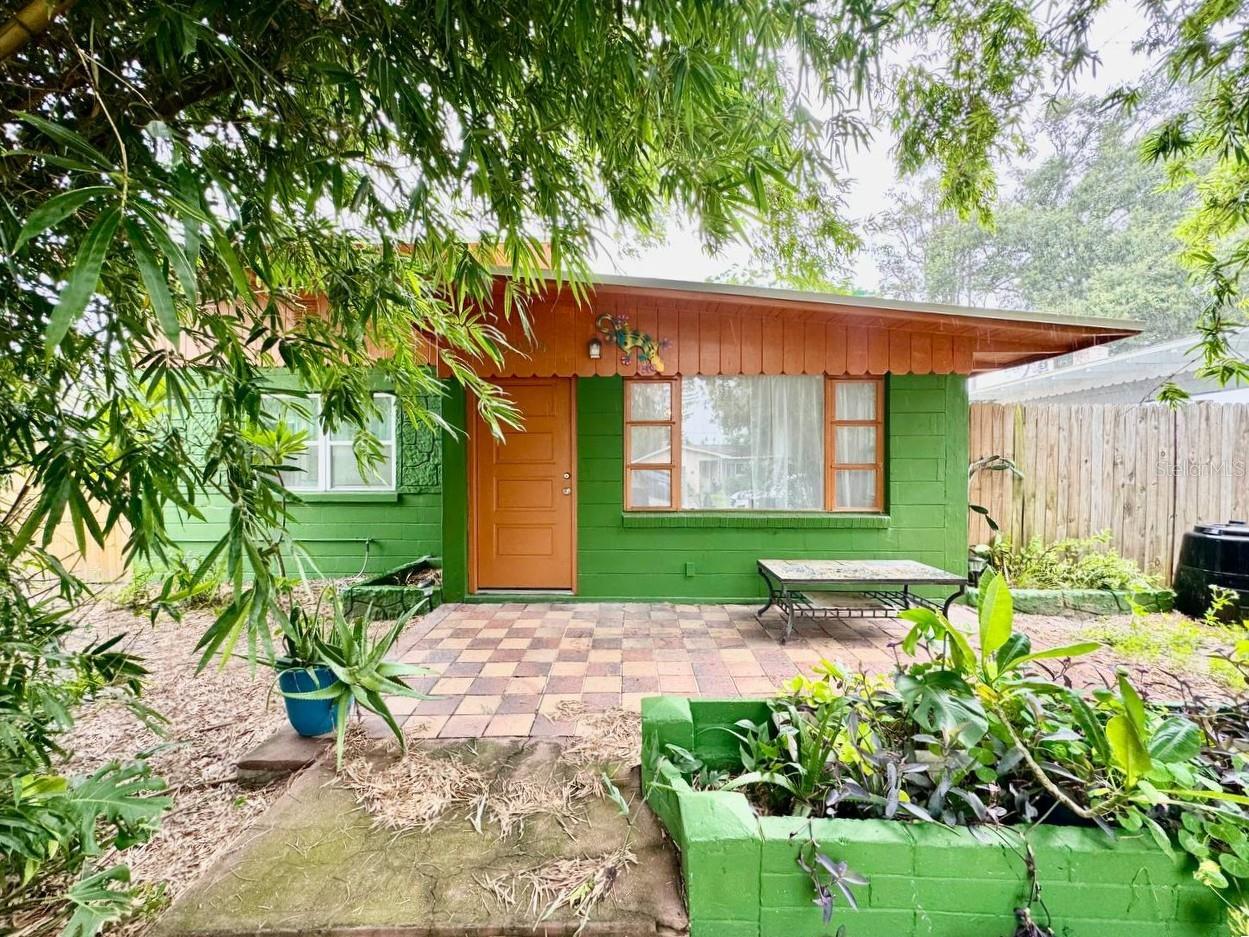 Image 3 of 29 For 5209 10th Avenue S