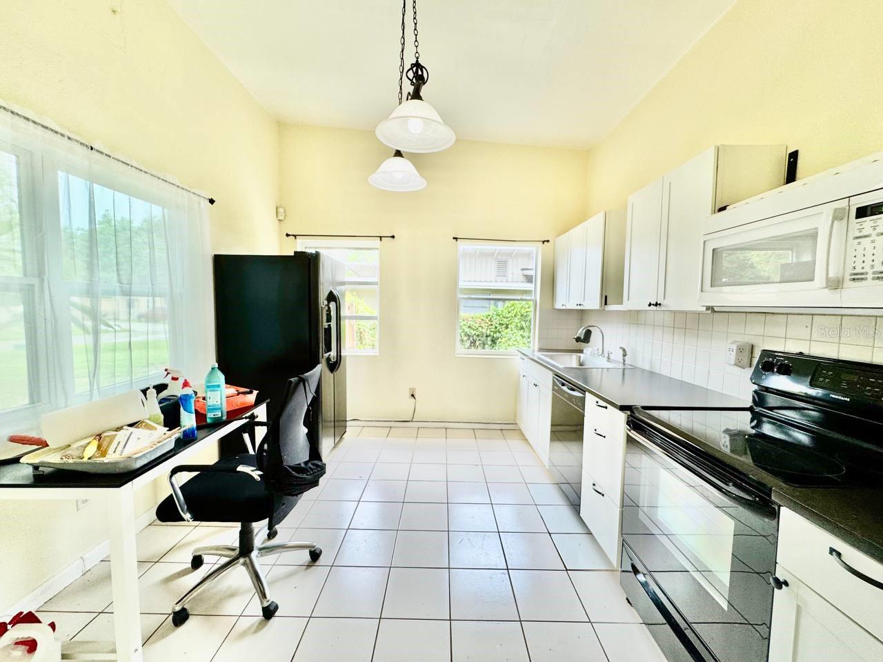 Image 9 of 29 For 5209 10th Avenue S