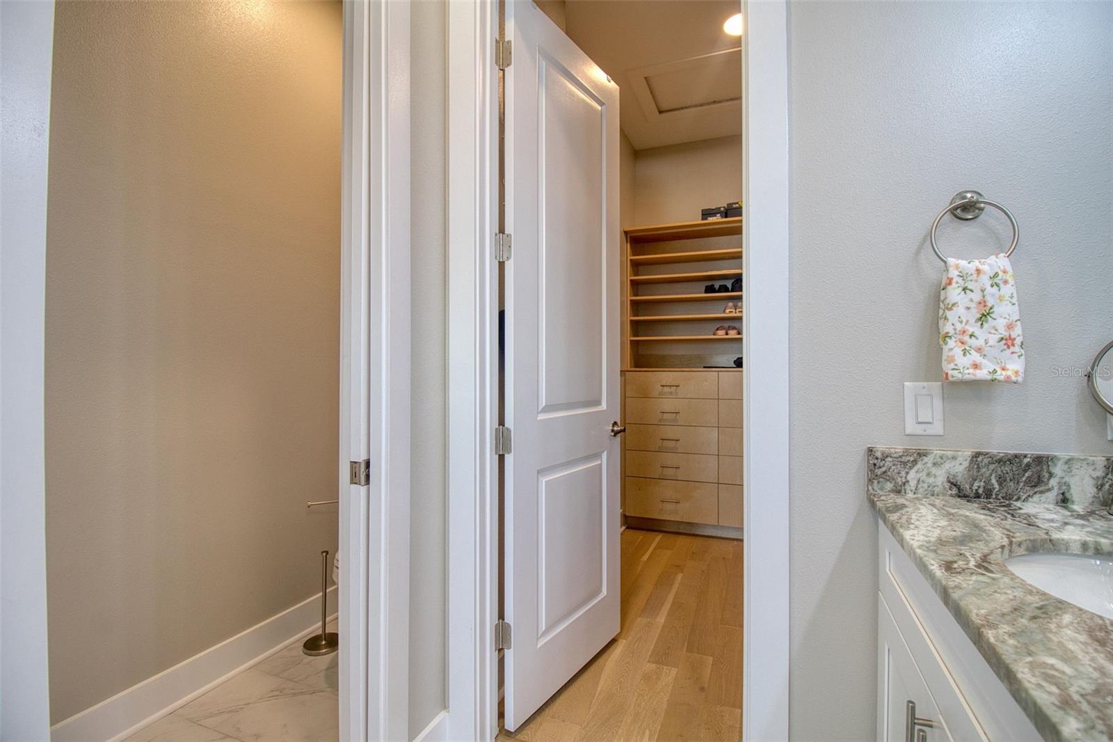 Image 30 of 47 For 833 Oak Bend Lane