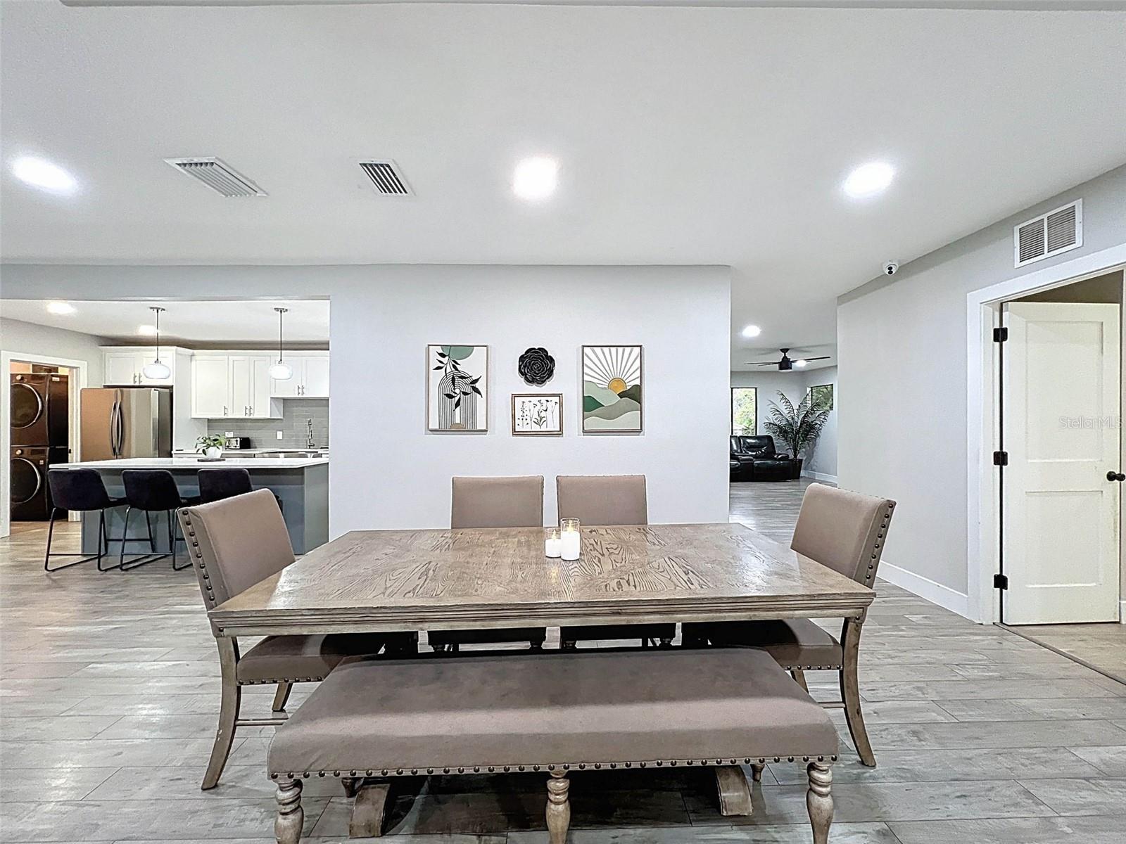 Image 16 of 31 For 1566 Woodfield Court