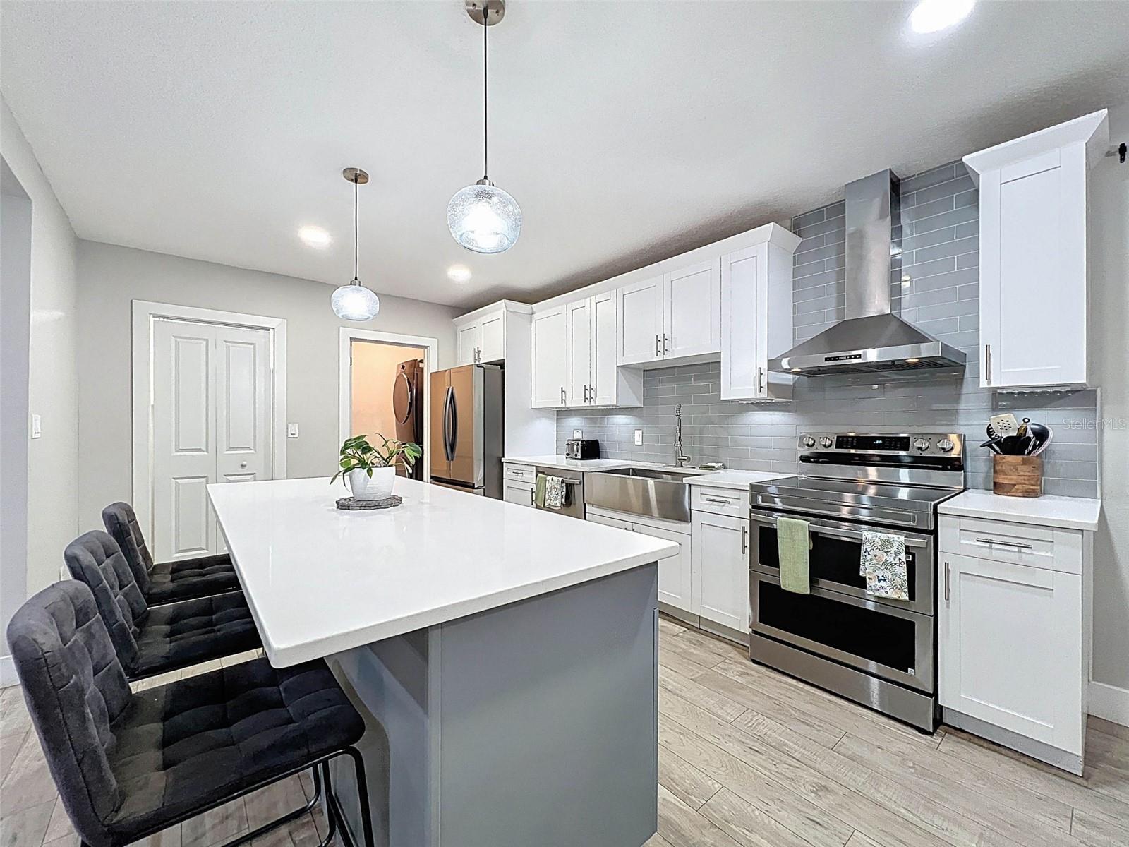 Image 28 of 31 For 1566 Woodfield Court