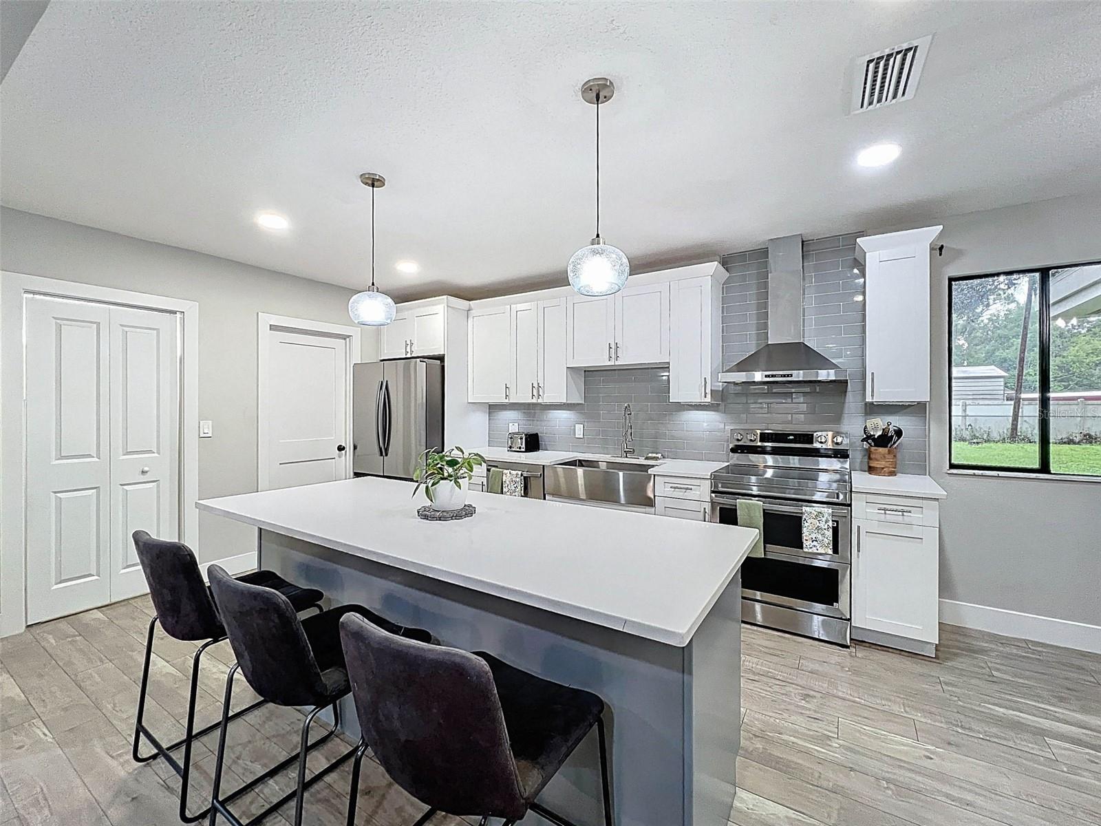 Image 33 of 40 For 1566 Woodfield Court