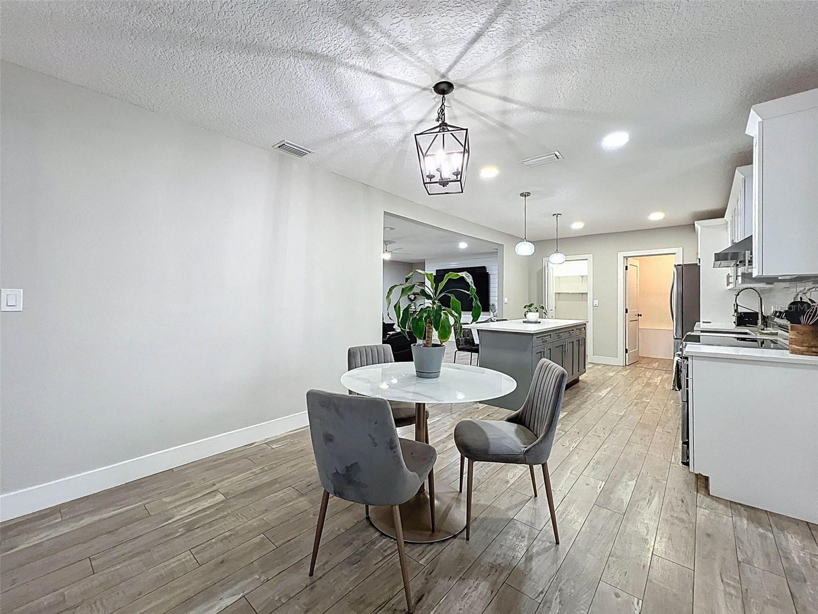 Image 34 of 40 For 1566 Woodfield Court