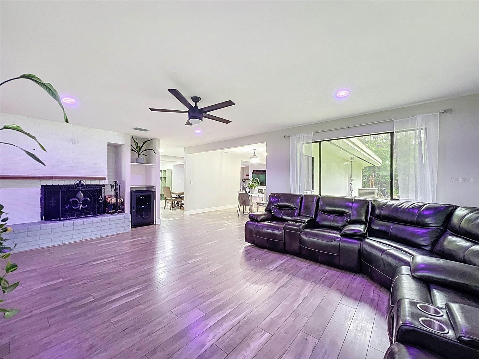 Image 36 of 40 For 1566 Woodfield Court