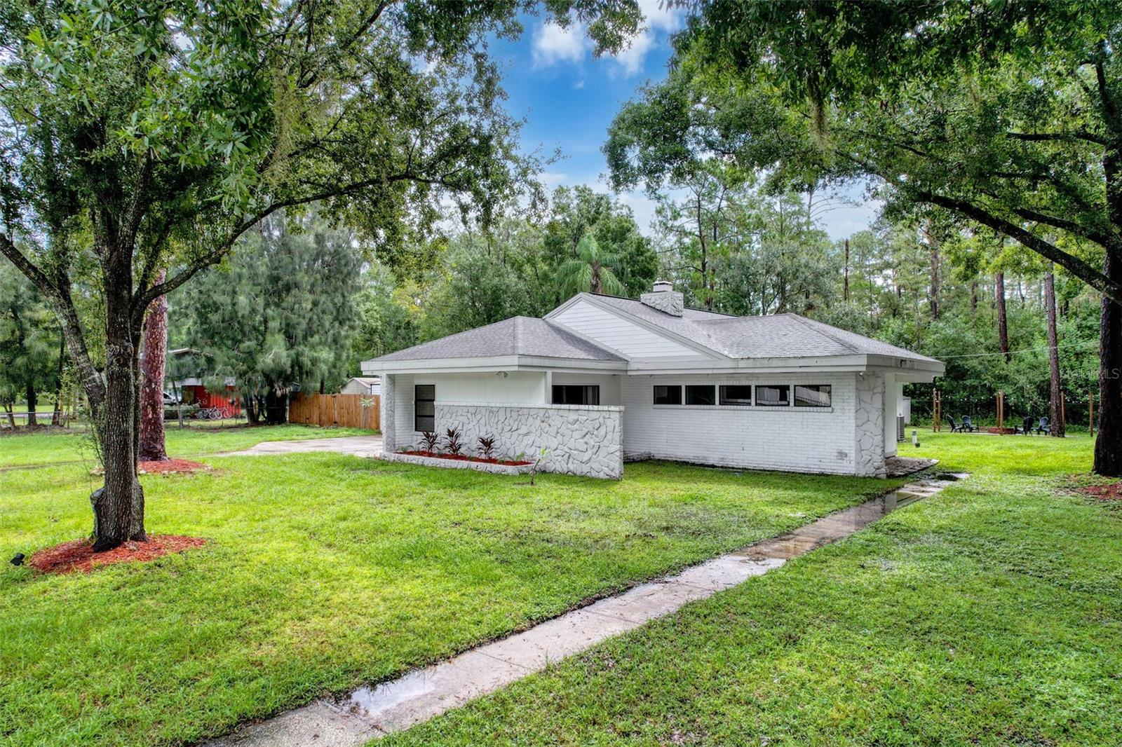 Image 7 of 31 For 1566 Woodfield Court