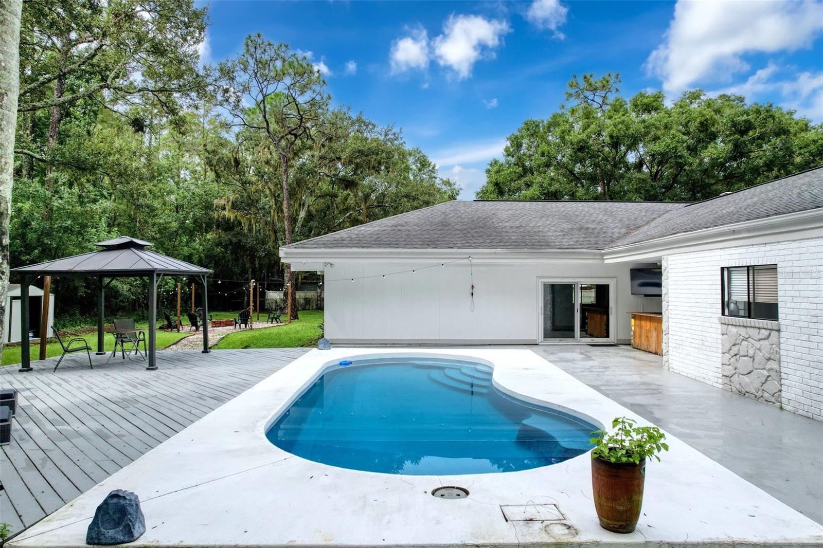 Image 9 of 31 For 1566 Woodfield Court