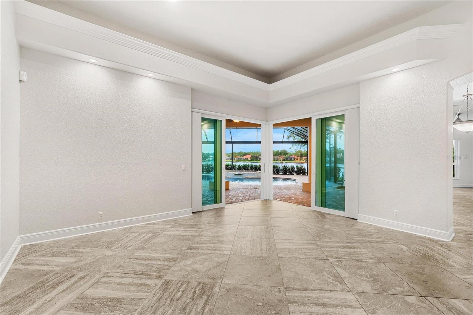 Image 14 of 56 For 10521 Bermuda Isle Drive