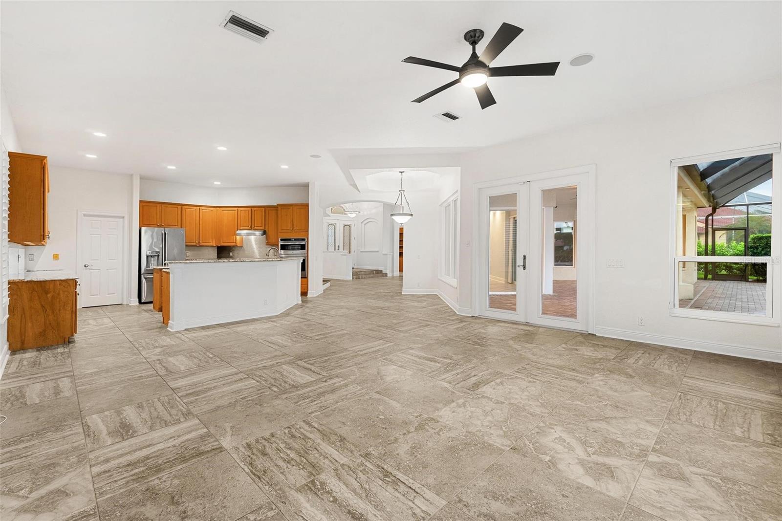 Image 15 of 56 For 10521 Bermuda Isle Drive