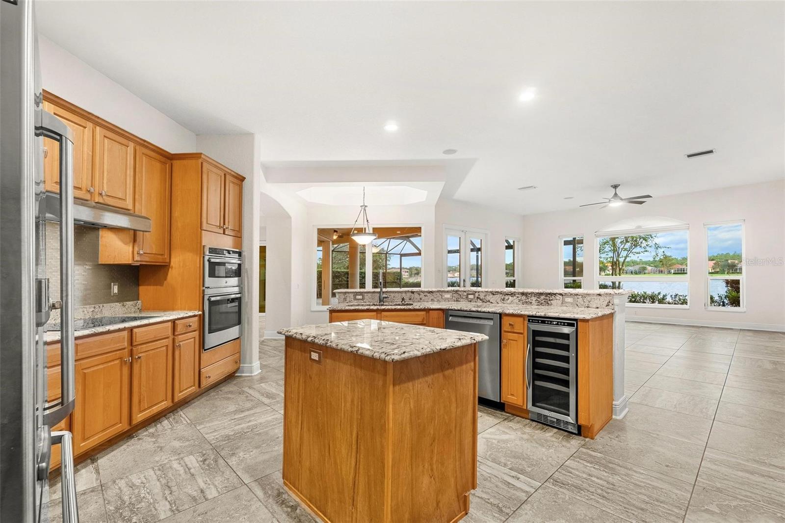 Image 18 of 56 For 10521 Bermuda Isle Drive