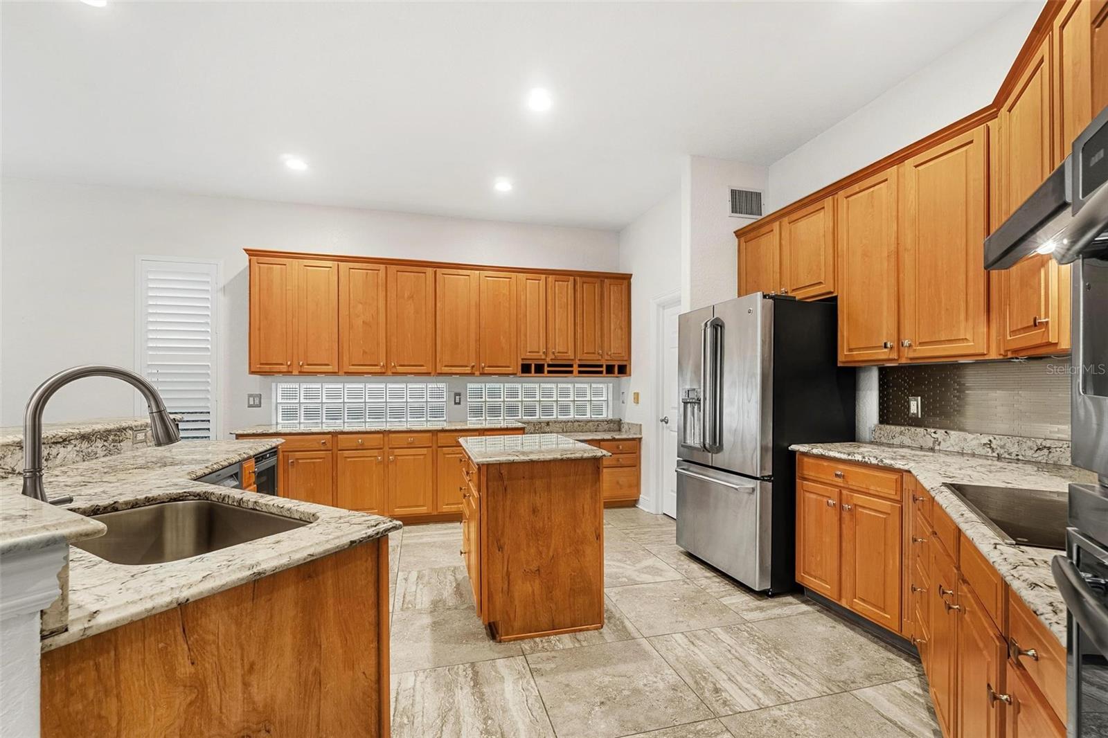 Image 20 of 56 For 10521 Bermuda Isle Drive