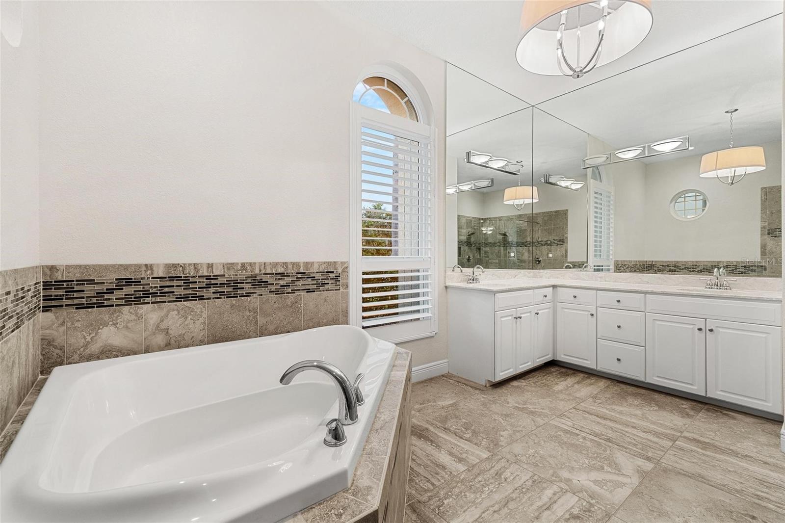Image 30 of 56 For 10521 Bermuda Isle Drive