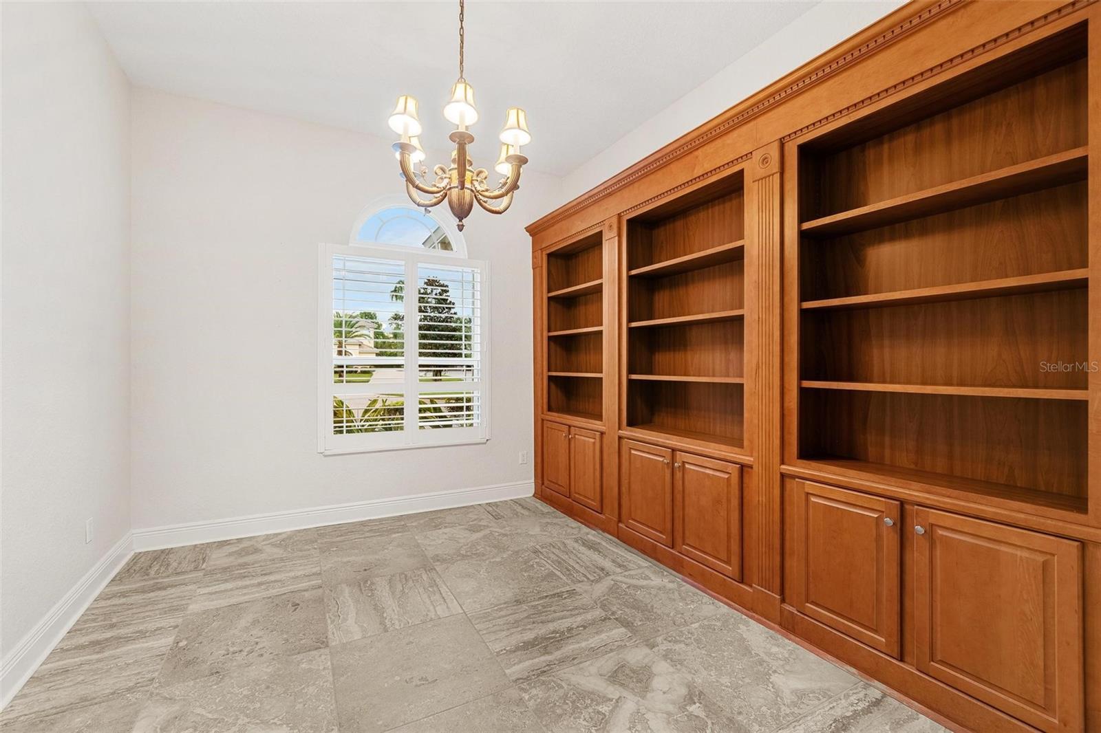 Image 33 of 56 For 10521 Bermuda Isle Drive