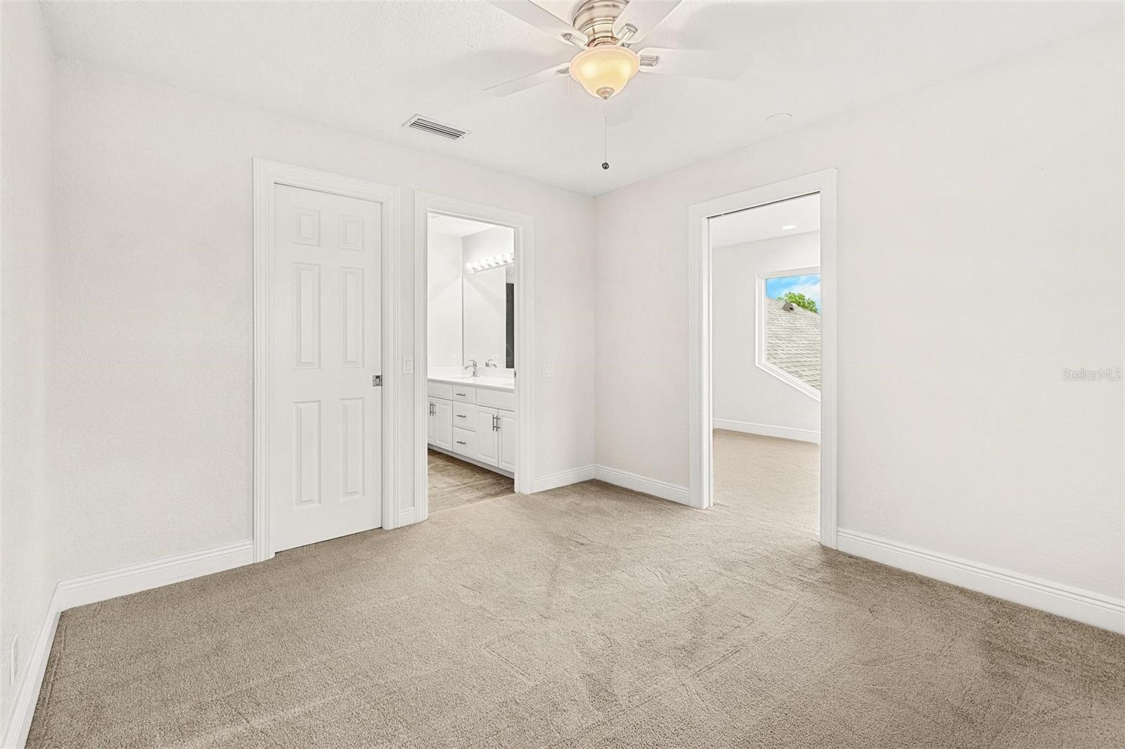 Image 34 of 56 For 10521 Bermuda Isle Drive