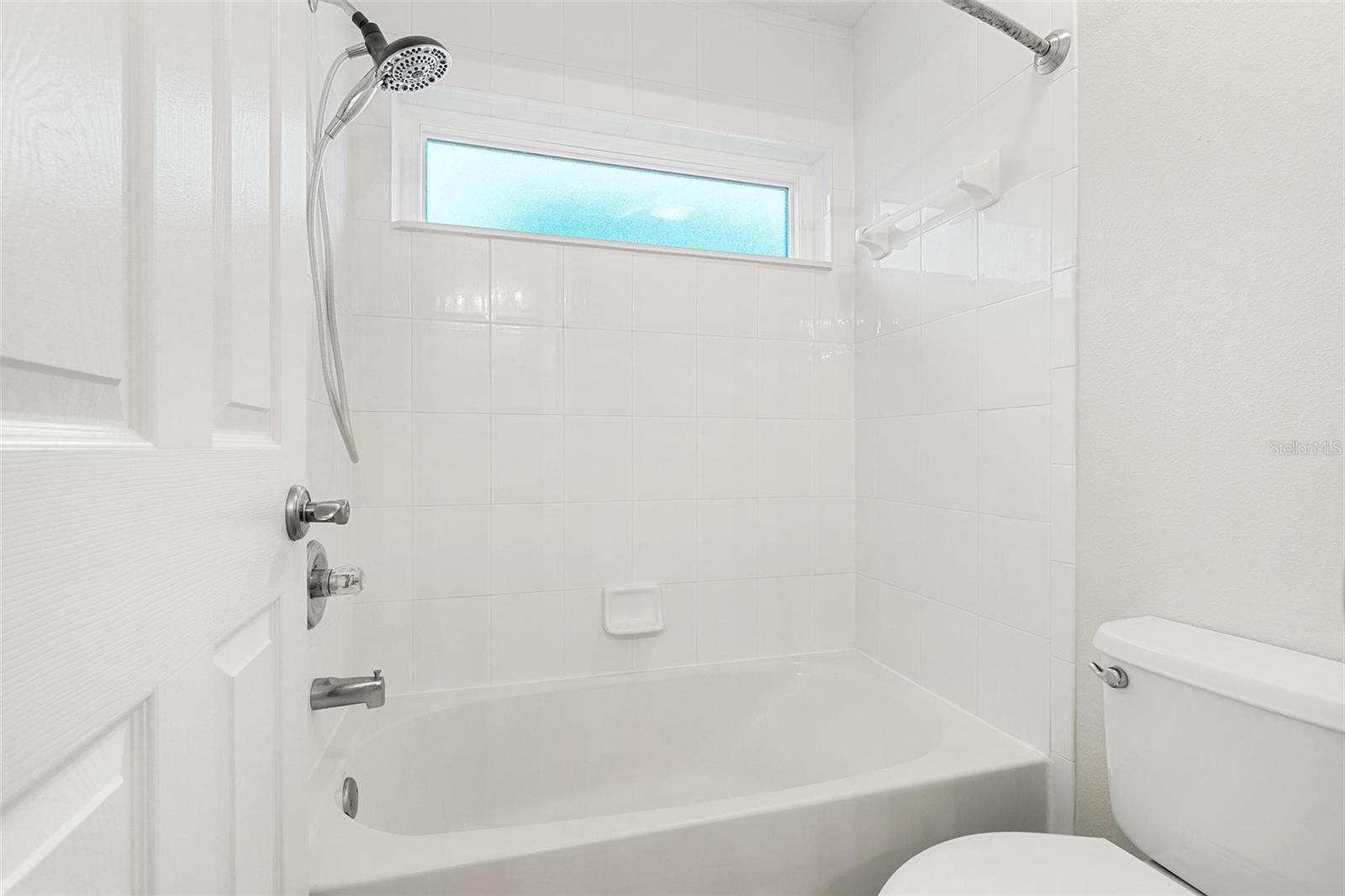 Image 36 of 56 For 10521 Bermuda Isle Drive