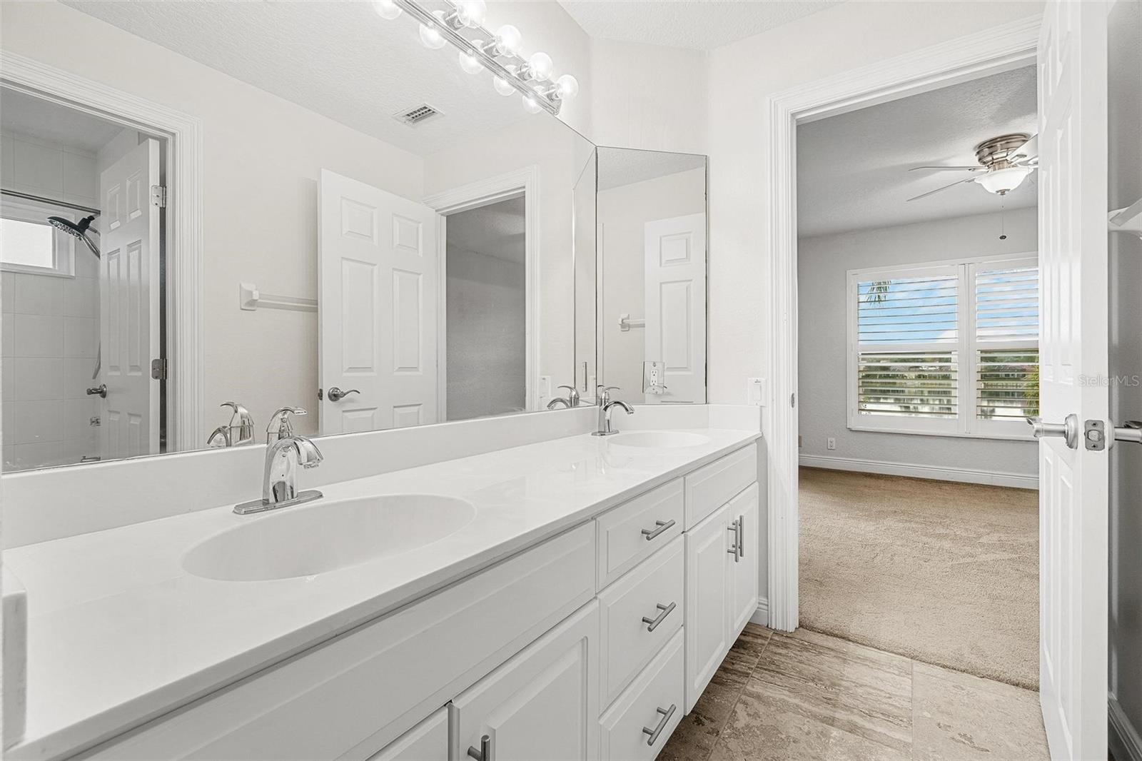 Image 37 of 56 For 10521 Bermuda Isle Drive