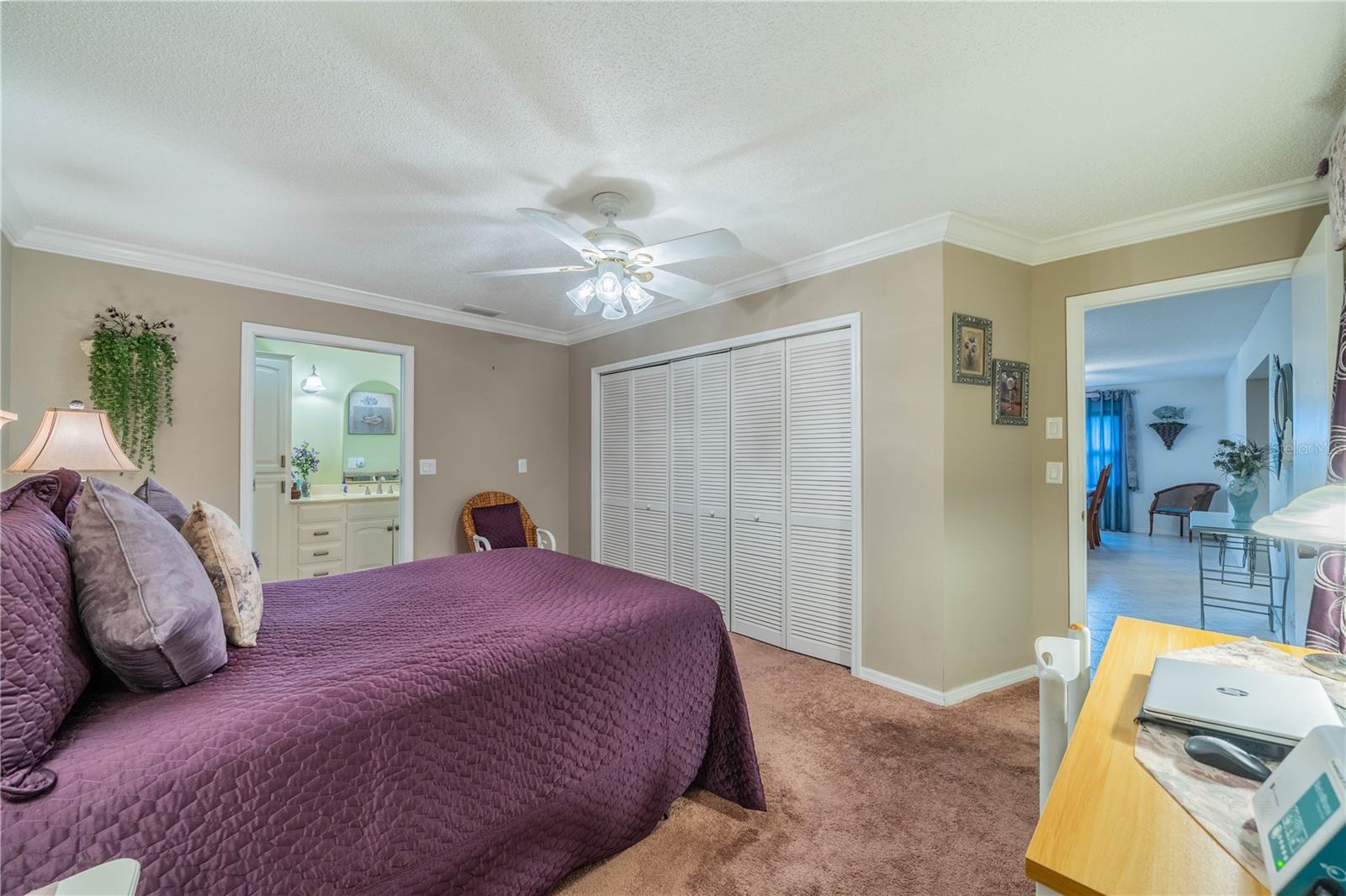 Image 18 of 34 For 2035 Hampstead Circle 275