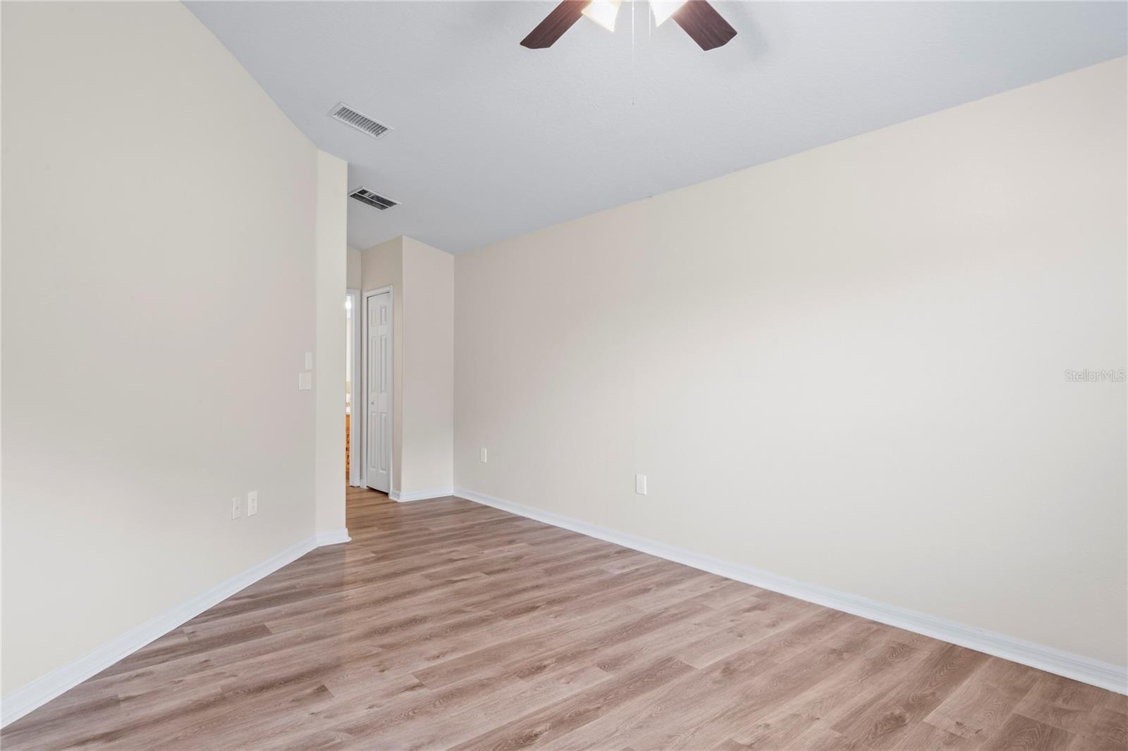 Image 12 of 26 For 1867 Holton Road