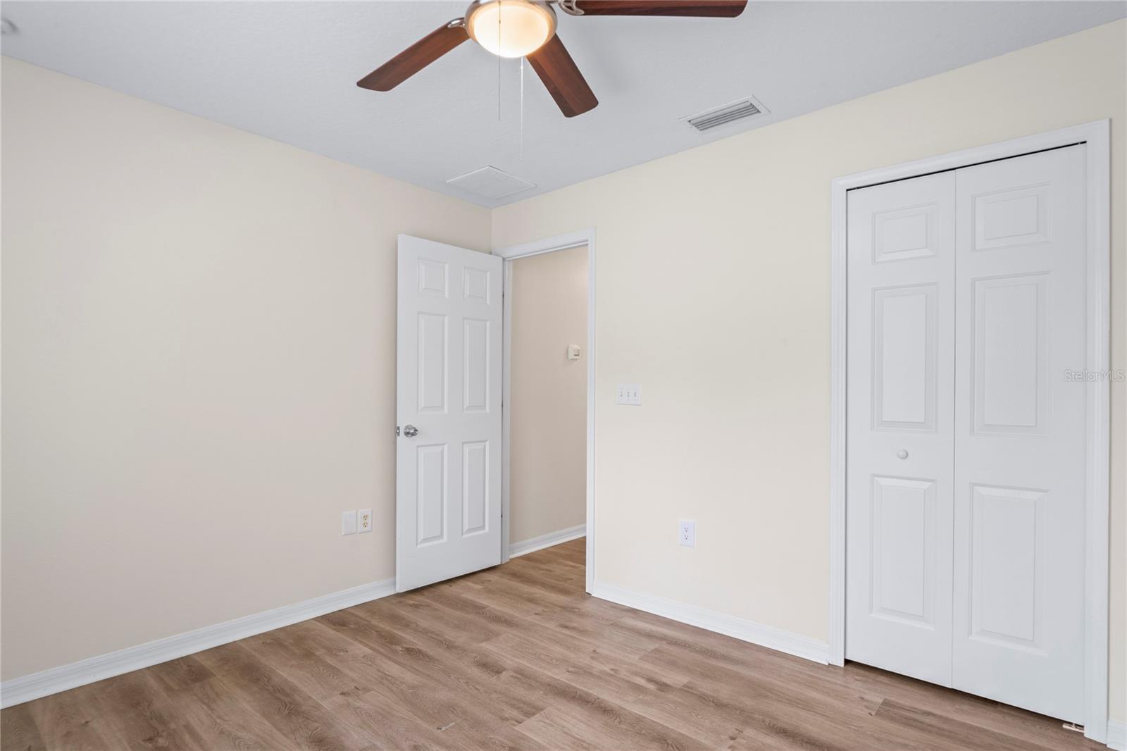 Image 19 of 26 For 1867 Holton Road