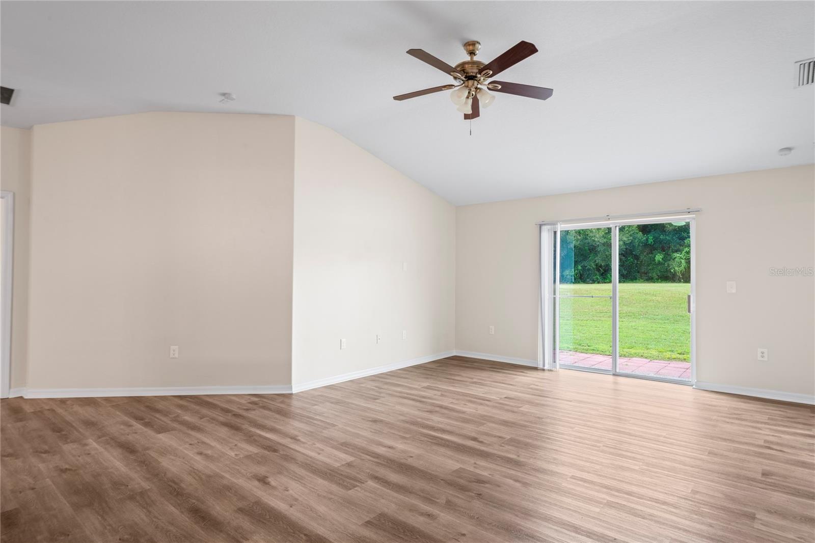 Image 3 of 26 For 1867 Holton Road