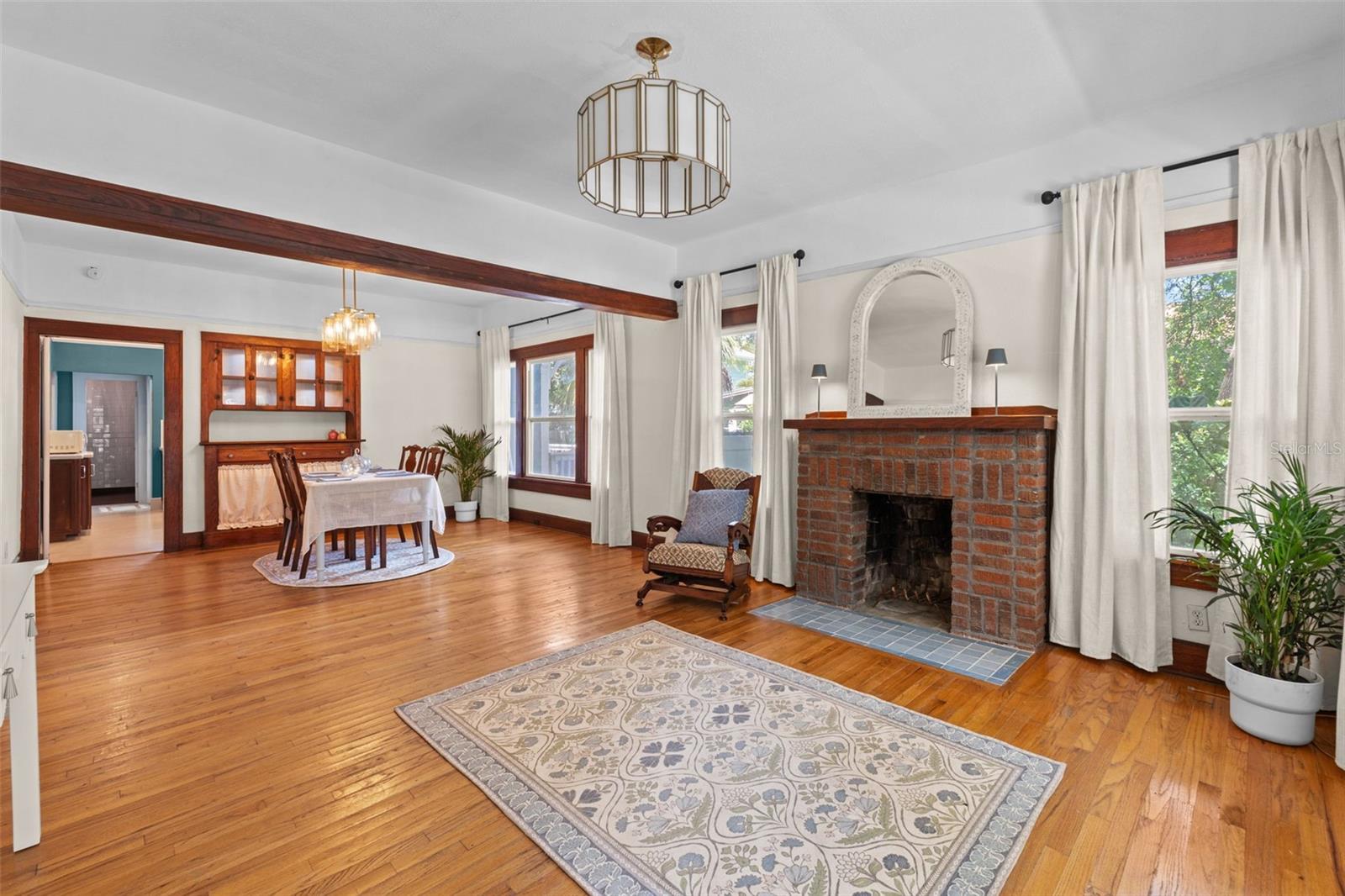 Image 12 of 61 For 847 9th Avenue S