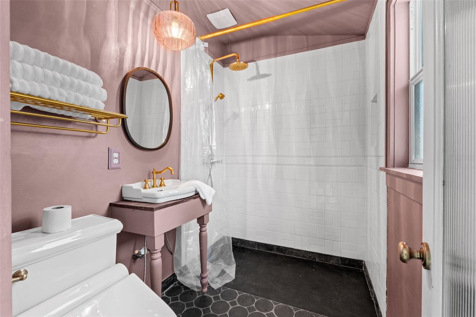 Image 30 of 61 For 847 9th Avenue S