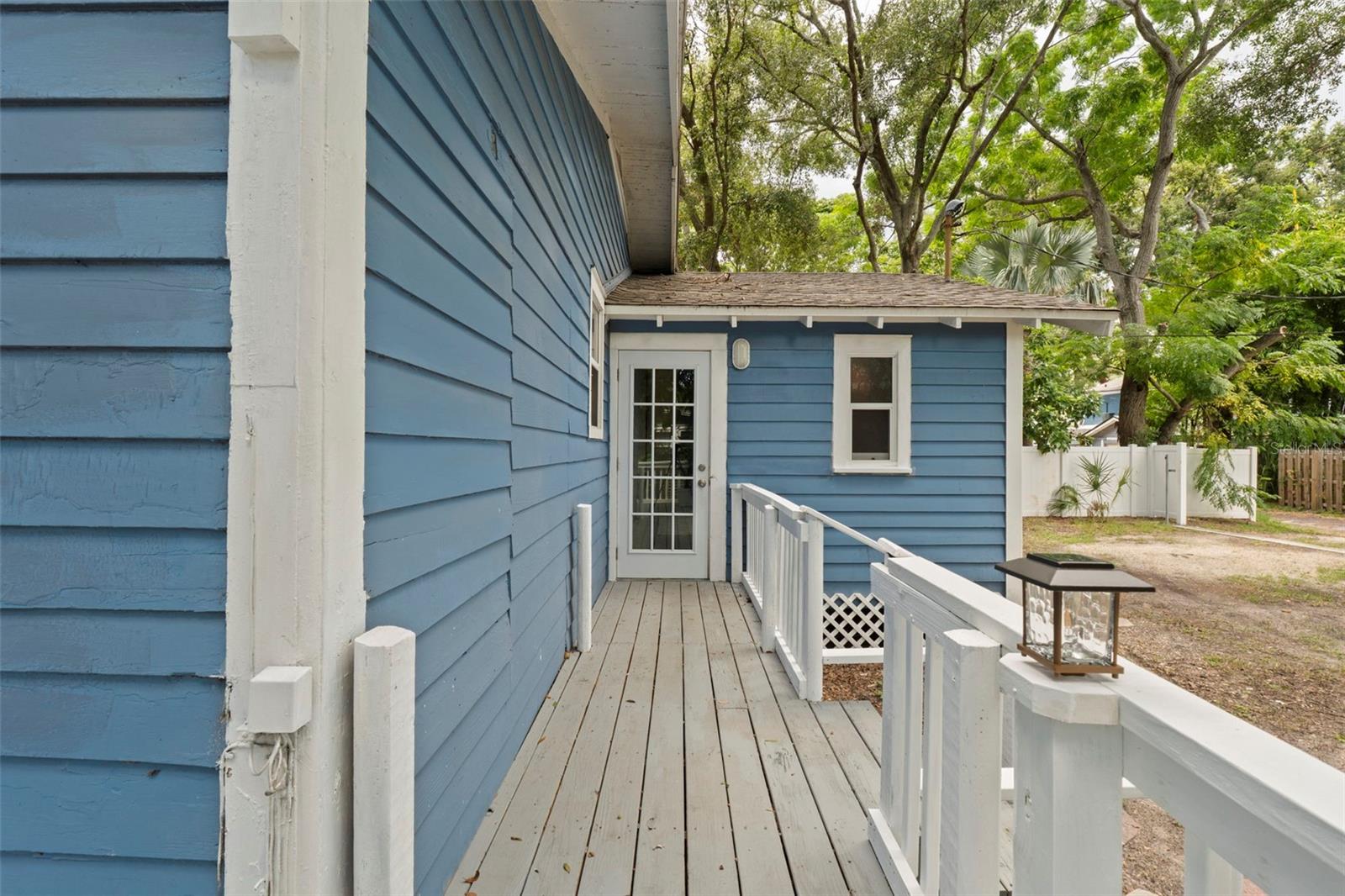 Image 41 of 61 For 847 9th Avenue S
