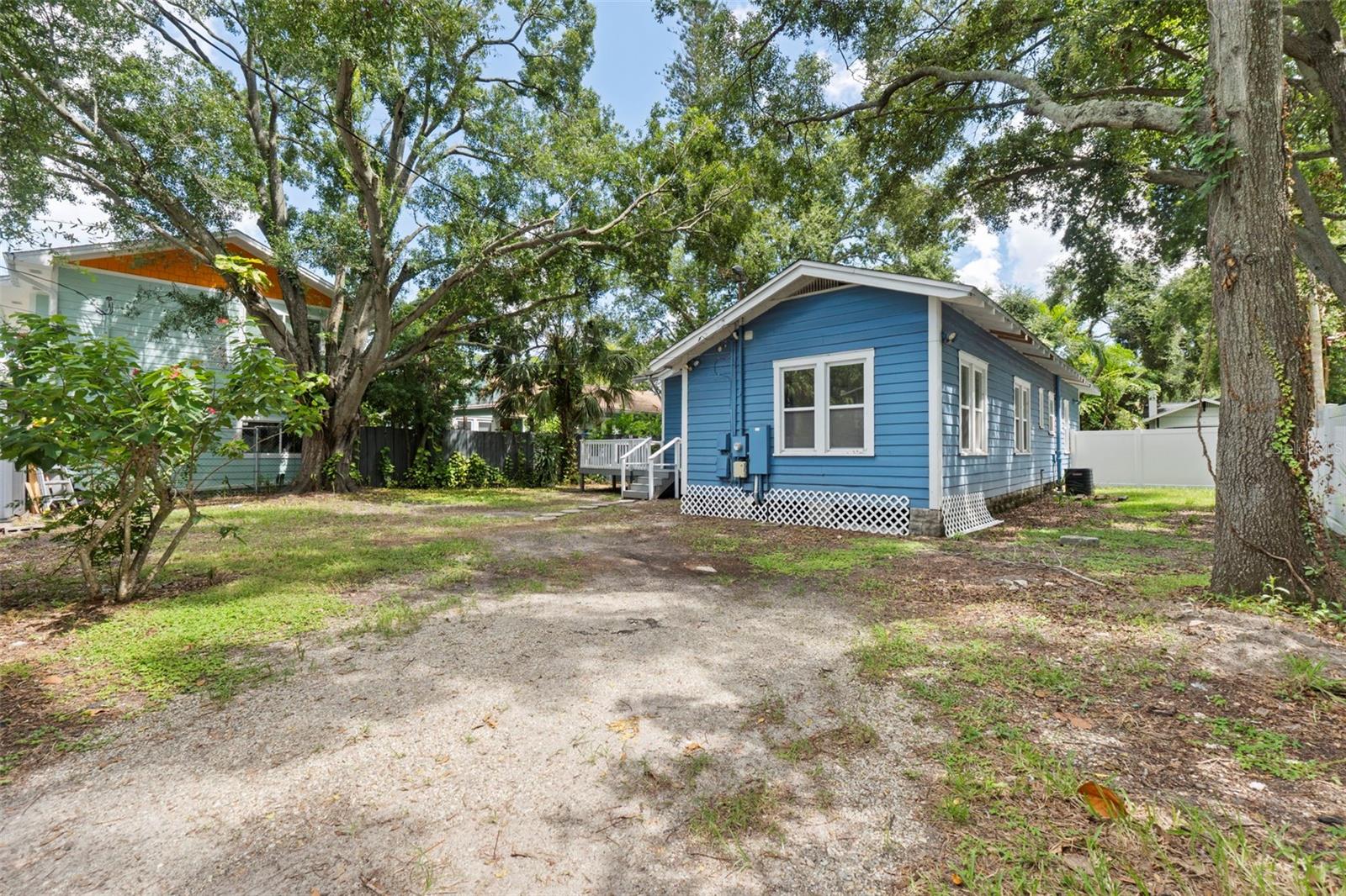 Image 43 of 61 For 847 9th Avenue S