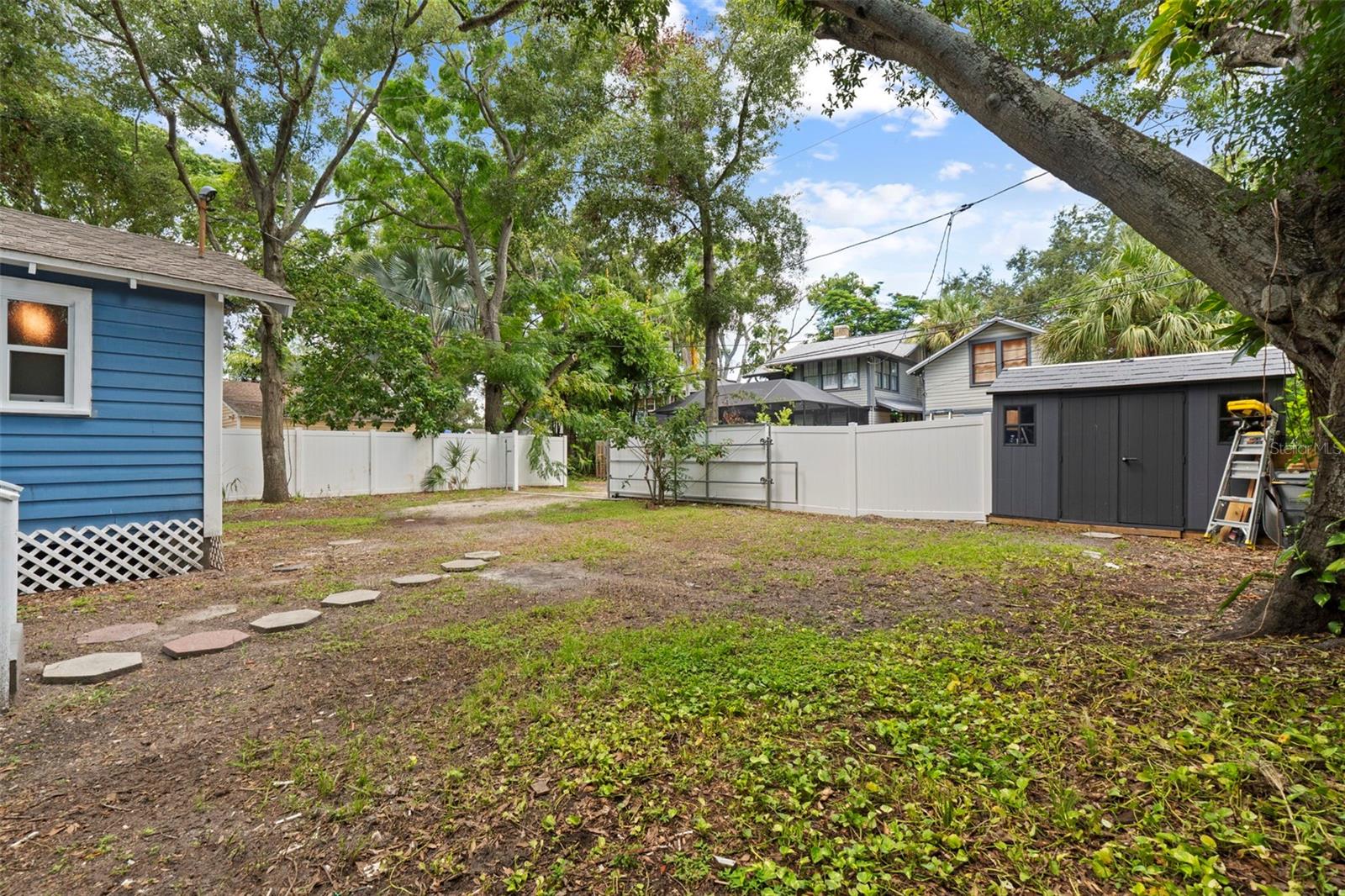 Image 46 of 61 For 847 9th Avenue S