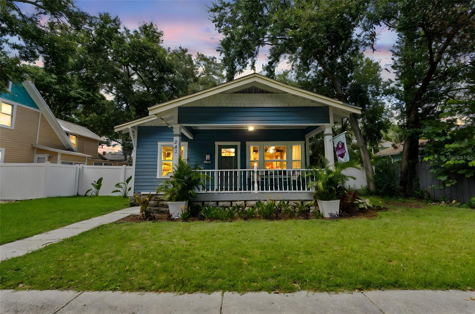 Image 5 of 61 For 847 9th Avenue S