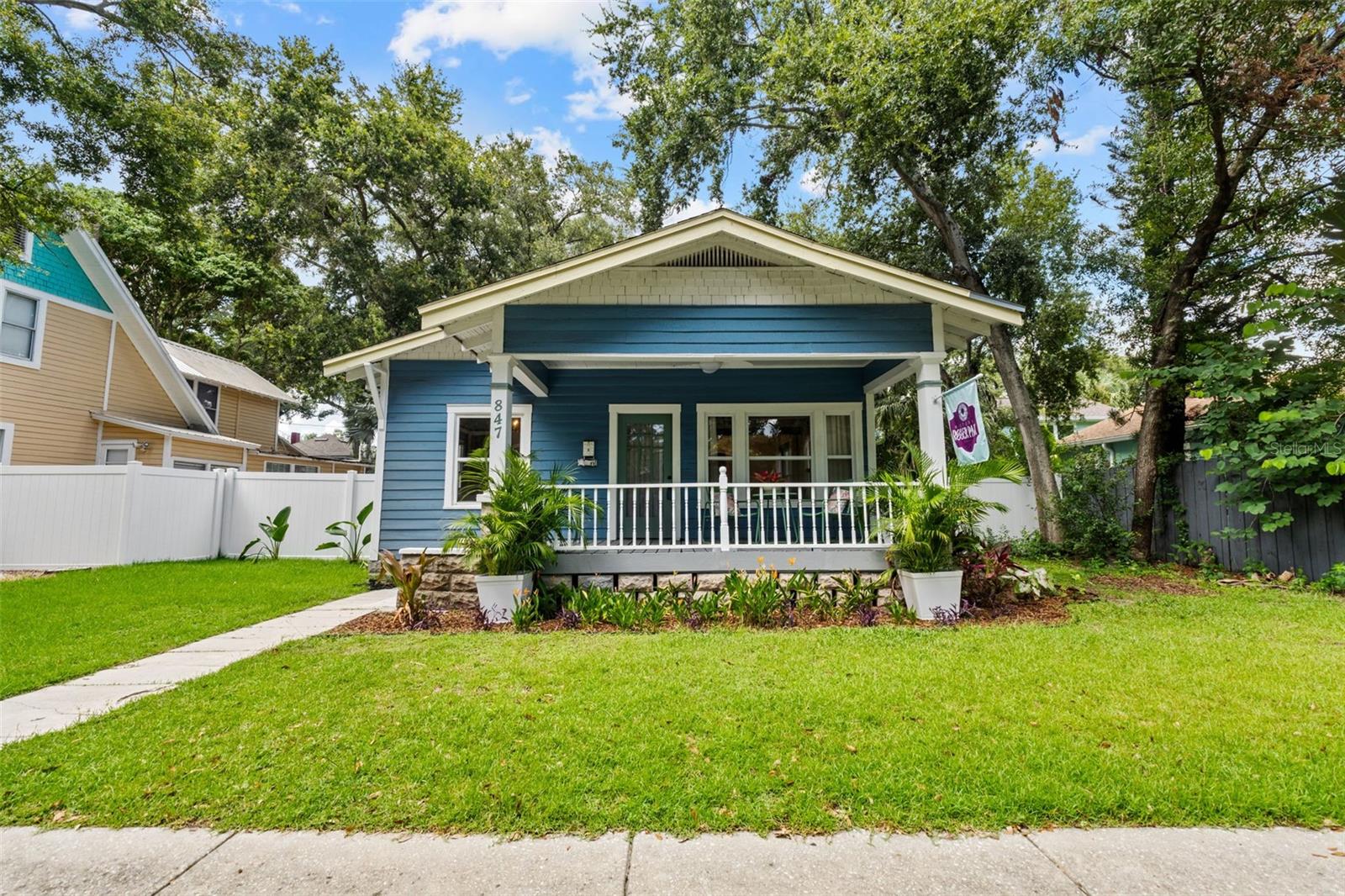 Image 6 of 61 For 847 9th Avenue S