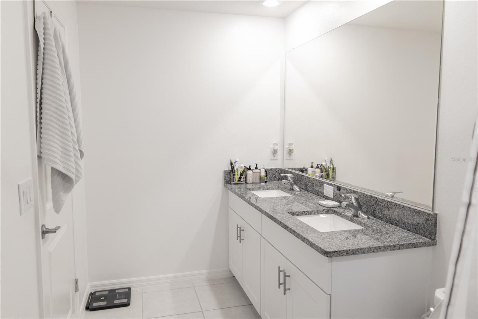 Image 22 of 27 For 2578 Charlan Court