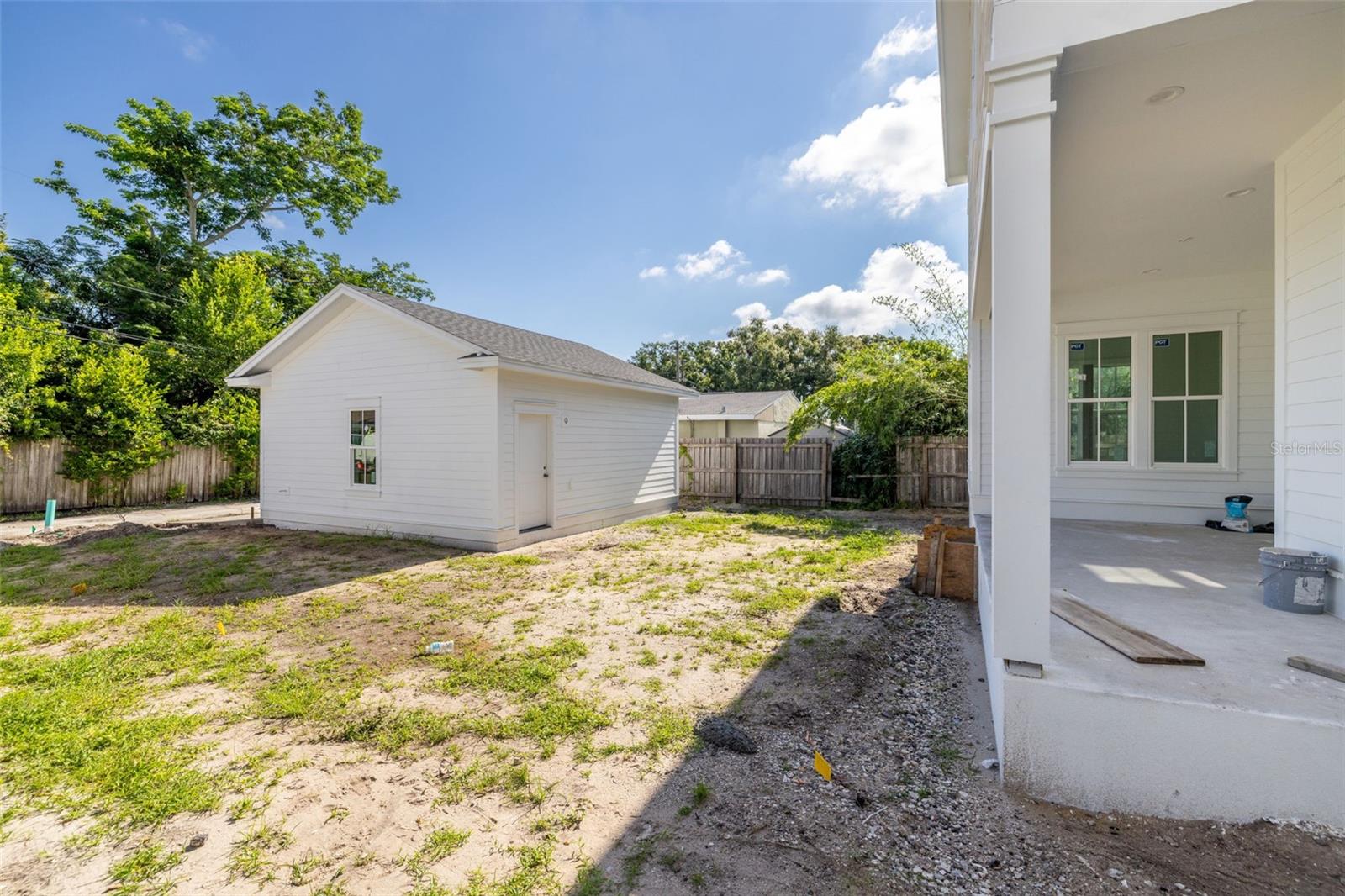 Image 8 of 21 For 615 37th Avenue N