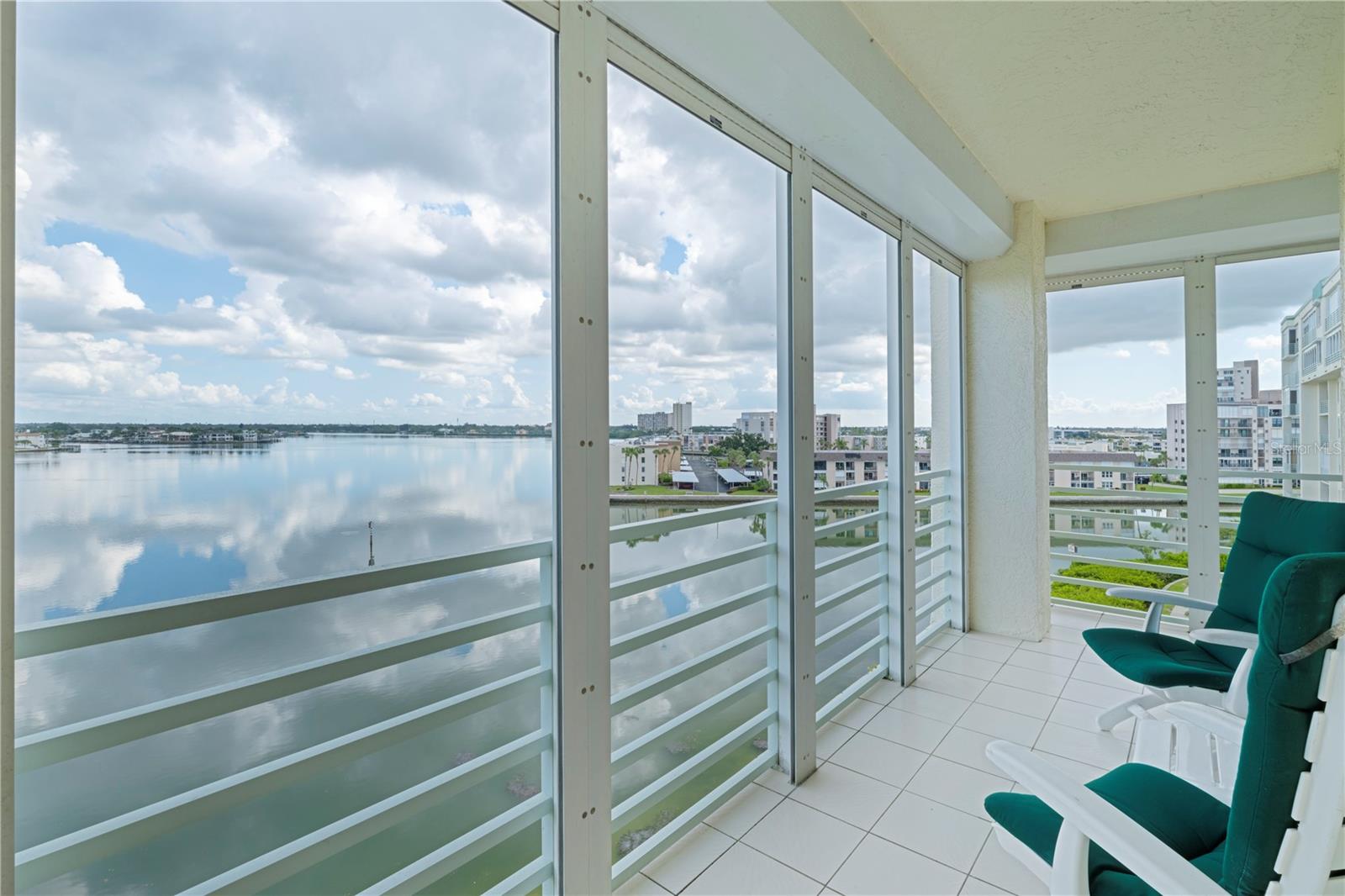 Image 2 of 44 For 7979 Sailboat Key Boulevard S 508