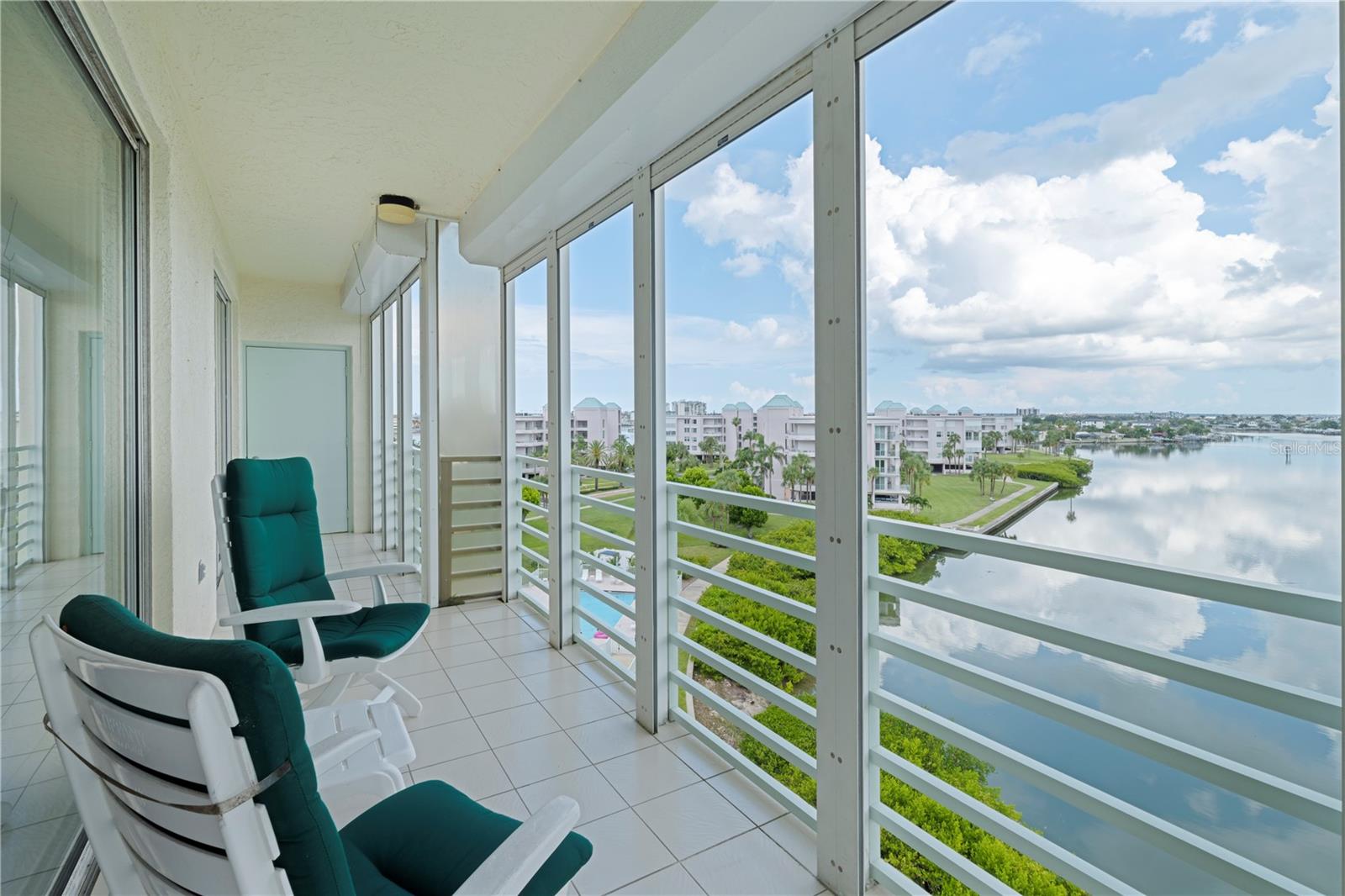 Image 4 of 44 For 7979 Sailboat Key Boulevard S 508