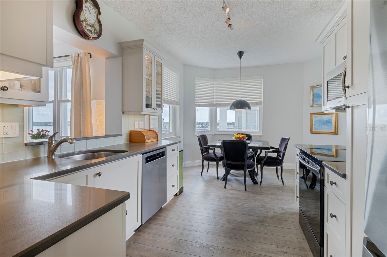 Image 7 of 44 For 7979 Sailboat Key Boulevard S 508